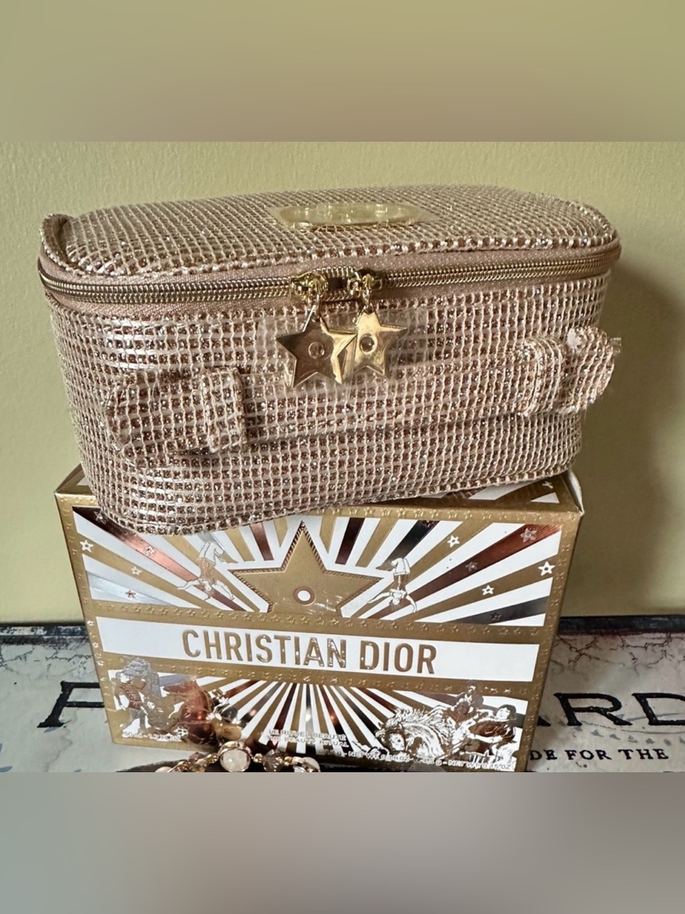 Dior LE Rose Gold Beauty Pouch - Picture 2 of 5